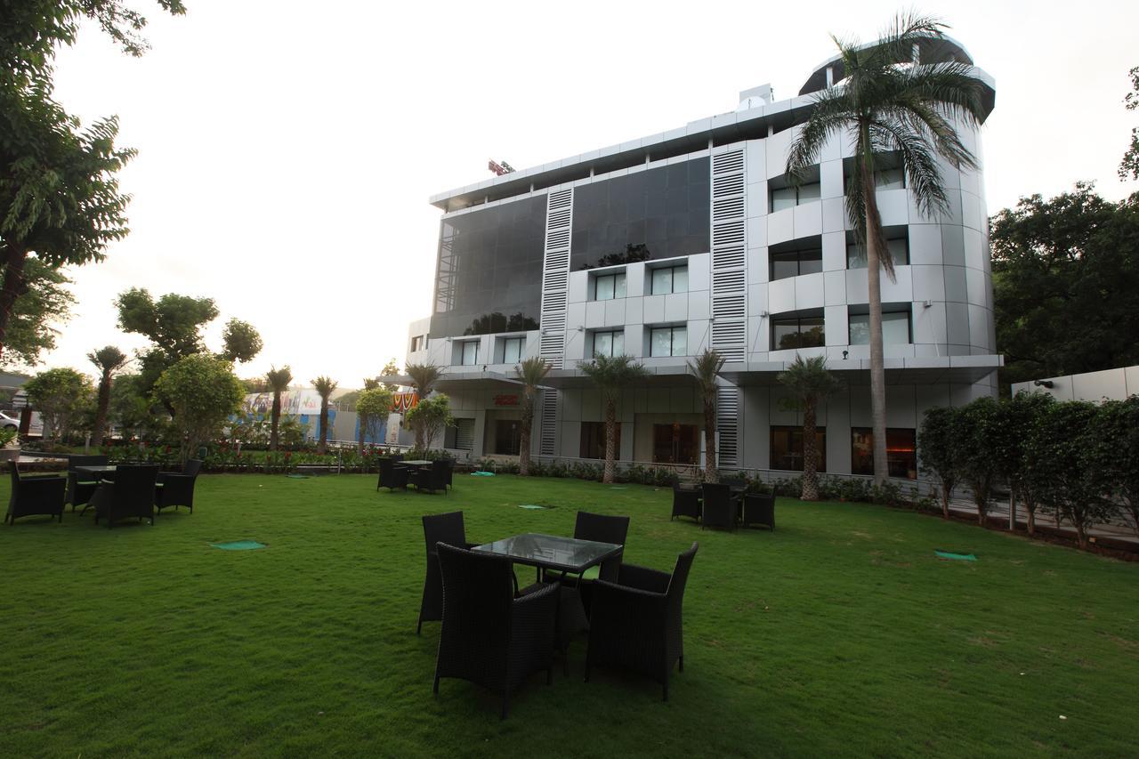 Motel Visava Mahad Luaran gambar